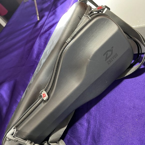 πSmooth Q 3-Axis Handheld Gimbal Stabilizer for Smartphones & Action Cameras - Picture 9 of 16